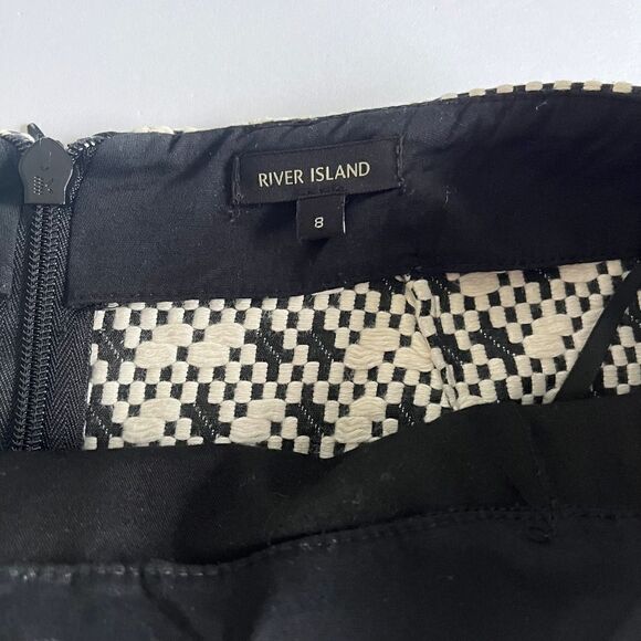 River Island Trendy Ivory Black Print Split Front Skirt Women's Size US XS UK 8 - Picture 3 of 12